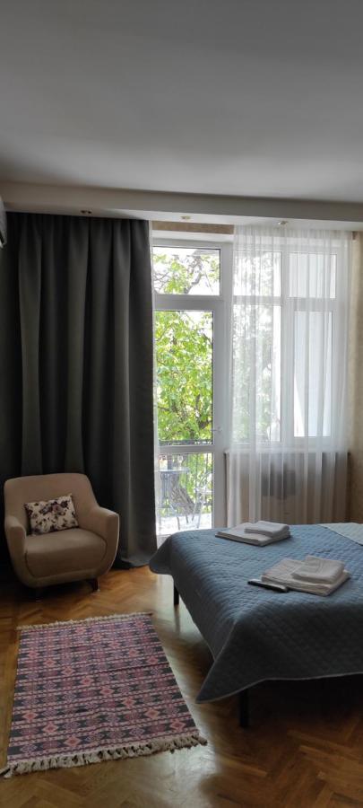 Tranquil Apartment In Vake Tbilisi Esterno foto