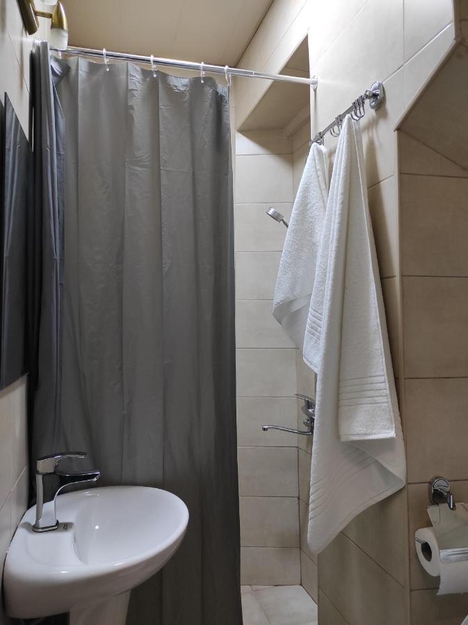 Tranquil Apartment In Vake Tbilisi Esterno foto