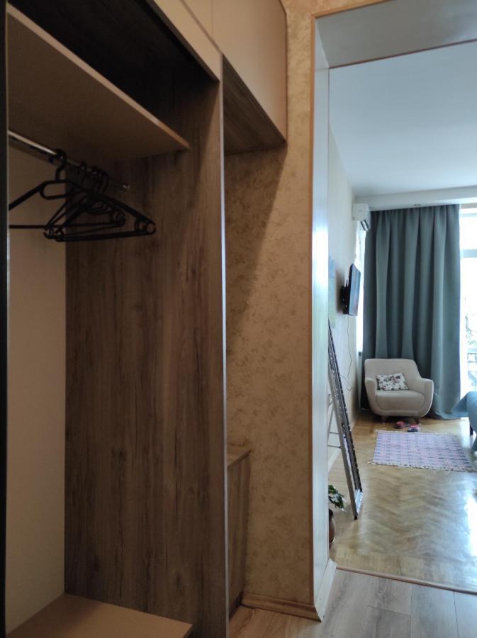 Tranquil Apartment In Vake Tbilisi Esterno foto