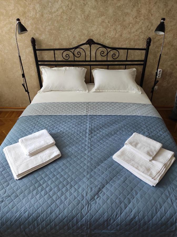 Tranquil Apartment In Vake Tbilisi Esterno foto